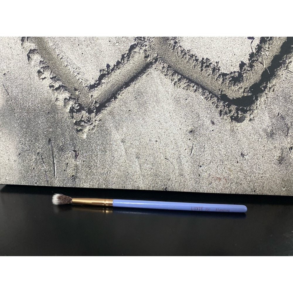 New‎ Luxie Lilac Blending Brush 237